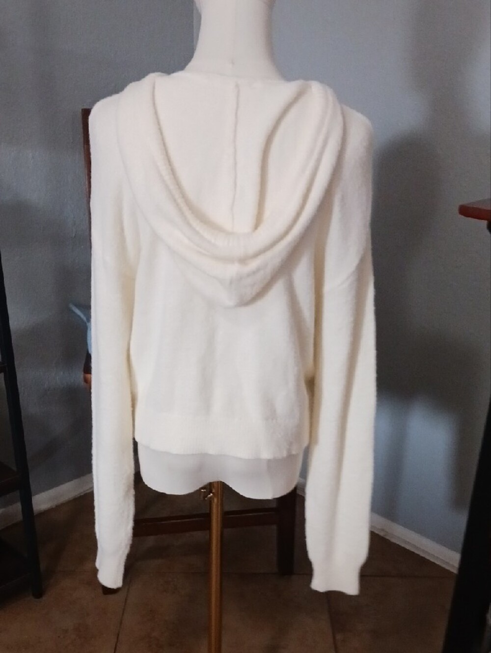 SO Cream Hooded Crewneck Sweater - Picture 9 of 15